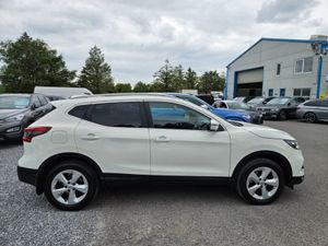 Nissan QASHQAI 1.3 SV SS My19 4DR - Image 4