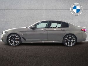 BMW 5 Series 530e M Sport Saloon - Image 4
