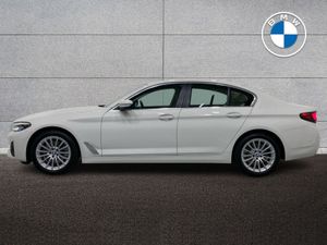 BMW 5 Series 520d SE Saloon - Image 4