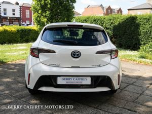 Toyota Corolla Luna H/B 4DR Auto Hybrid - Image 4
