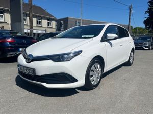 Toyota Auris 1.4 D-4d Terra - Image 4