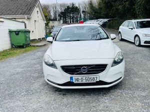 Volvo V40 2014  AUTOMATIC 43K MILES - Image 2