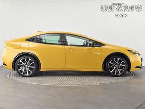 Toyota Prius 2.0 Litre Plug-in Hybrid (223 hp) - Image 2