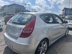 Hyundai i30 2010 - Image 4