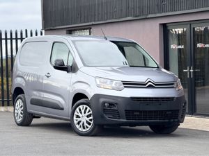 Citroen Berlingo 1000 EPRISE PRO €17750 Plus Vat - Image 2