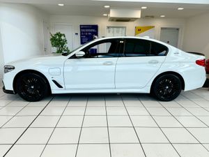 192 BMW 530E G30 MSPORT HEADSUP/SUNROOF/HARMON KAR - Image 4