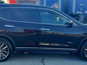 2015 Nissan X-Trail Hybrid/Automatic (Infinity) - Image 4