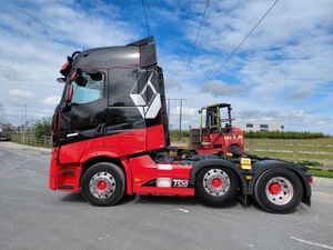 Renault T-High 520 6x2 - Image 3