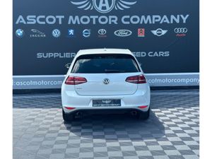 Volkswagen Golf GTI - Image 4