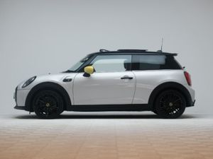 MINI Cooper S Cooper S Electric Level 3  pan Roof - Image 4