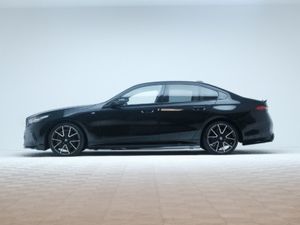BMW 5 Series 530E M Sport - Image 4