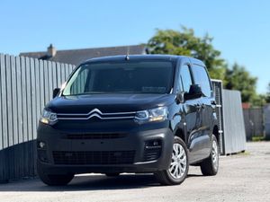 Citroen Berlingo 1000 EPRISE PRO €17750 Plus Vat - Image 2
