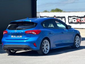 Ford Focus 2019 Ford Focus ST Line - Image 4