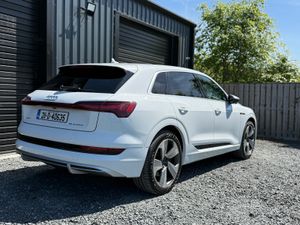 211 Audi E-tron 55 S-line Quattro - Image 4
