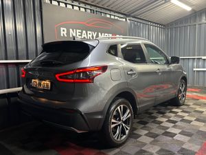 2017 172 Nissan Qashqai 1.5 Diesel N-Tec - Image 3