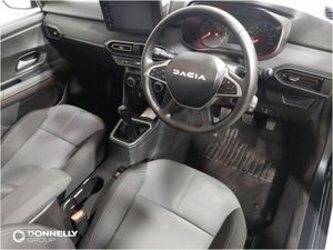 Dacia Sandero Stepway 1.0 TCe Extreme 5dr - Image 4