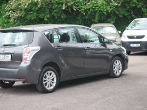 Toyota Verso 2011 2.0 D4D 7 Seater - Image 4