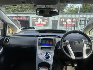 Toyota Prius 2014 (ex taxi) - Image 2