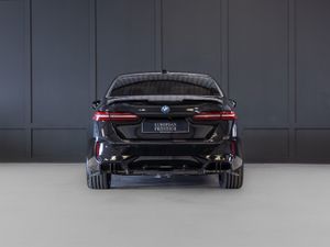 2025 BMW 5-Series 530e M-Sport - Image 4