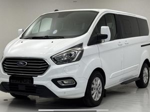Ford Tourneo Custom 2022 Hybrid Petrol - Image 2