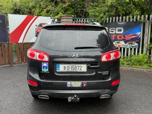 2011 Hyundai Santa Fe 2.0 2WD 7 SEATS - Image 4