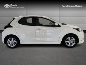 Toyota Yaris Hybrid Luna - Image 3