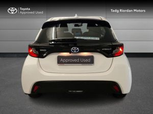 Toyota Yaris Hybrid Luna - Image 4