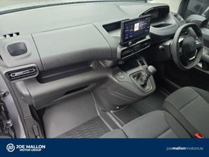 Peugeot Partner LWB Pro Plus.1.5 100BHP. 1000KG - Image 4