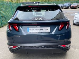 Hyundai Tucson 212 D Crdi Executive 5DR Low Kms - Image 4