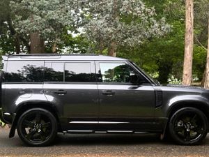 241 Land Rover Defender 3 Seats 3.0 Diesel no vat - Image 4