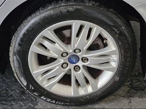12 FORD FOCUS EDGE SALOON - Image 3