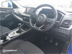 Nissan QASHQAI 1.3 Dig-t MH Acenta Premium 5dr - Image 4