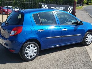 Renault Clio 2011 new nct low mileage - Image 4