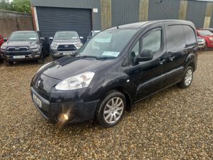 Peugeot Partner 3 Seater Van - Image 4