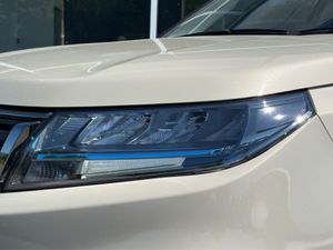 Suzuki Vitara 1.4 B/jet Hybrid SZ5 AL Allgrip 5 - Image 3