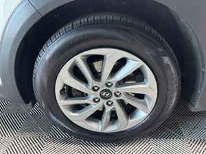Hyundai Tucson 1.7 Executive 5DR - Image 4