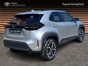 Toyota Yaris Cross TOP SEC SOL Hybrid Automatic / - Image 2