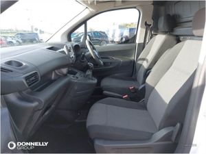 Vauxhall Combo Cargo 2300 1.5 Turbo D 100ps H1 Sp - Image 4