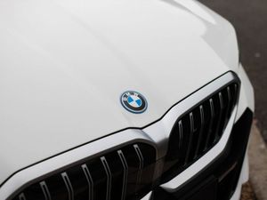 BMW 5 Series 530e M Sport - IN Stock - Image 2