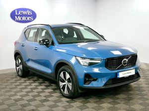 2022 Volvo XC40 T4 Recharge - Image 2