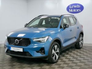 2022 Volvo XC40 T4 Recharge - Image 3