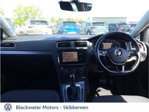 Volkswagen Golf E1F 136BHP Comfortline With Rearv - Image 3