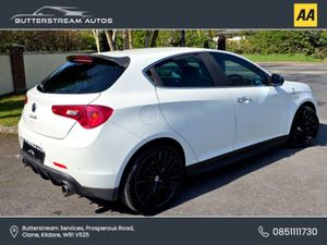 Alfa Romeo Giulietta 1.4 Auto Multi Air Competizi - Image 2