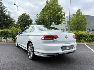Volkswagen Passat R Line TDI Bmotion Manual - Image 3