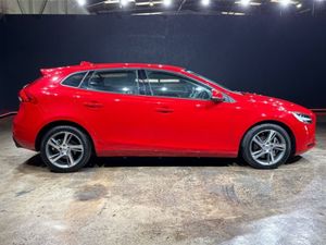 Volvo V40 1.5 Automatic - Upgraded Alloys - Heate - Image 3