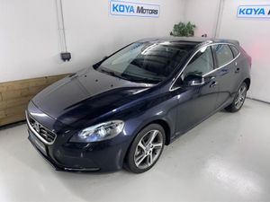 Volvo V40 2.0 D4 SE Luxury Diesel Automatic // Ma - Image 2