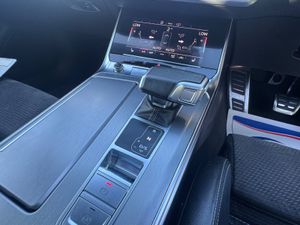 Audi A6 2021 Sline Quattro black pack - Image 2