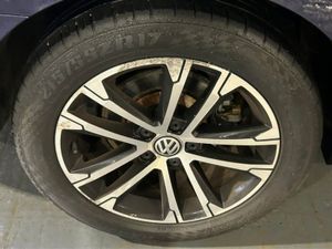 Volkswagen Passat Highline 2.0 TDI Manual 6speed - Image 3