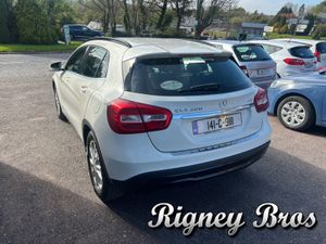 Mercedes-Benz GLA-Class 200 CDI Style 5DR - Image 4