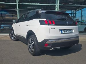Peugeot 3008 1.6 Bluehdi 120bhp Allure - Reversin - Image 4